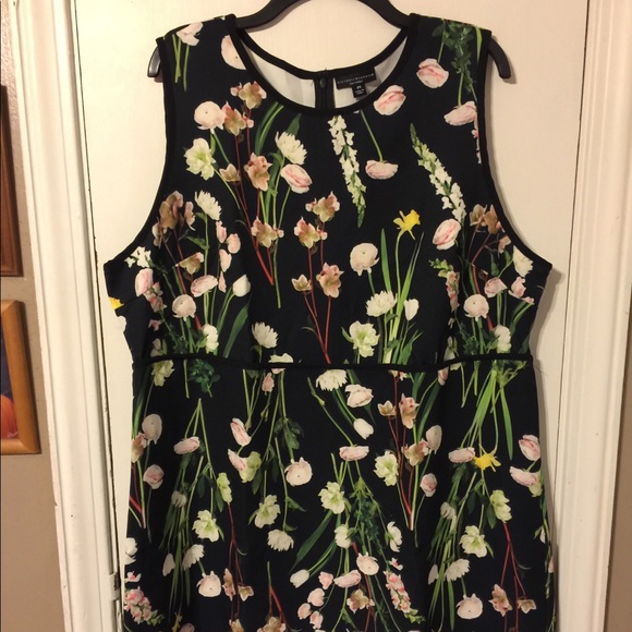 Victoria Beckham for Target Dresses & Skirts - Dress by Victoria Beckham size 2X 3X